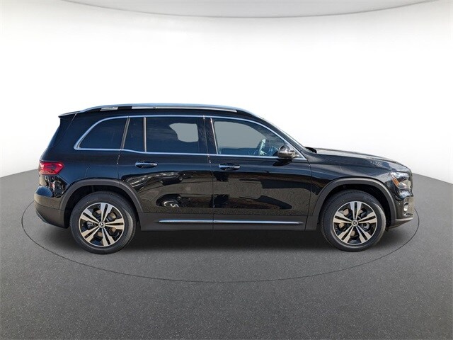 2025 Mercedes Benz GLB 250 4MATIC photo 3