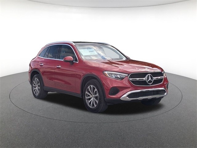 2026 Mercedes Benz GLC 300 4MATIC photo 3