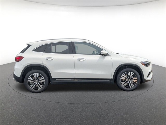 2026 Mercedes Benz GLA 250 4MATIC photo 2