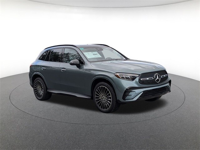 2026 Mercedes Benz GLC 300 4MATIC photo 3
