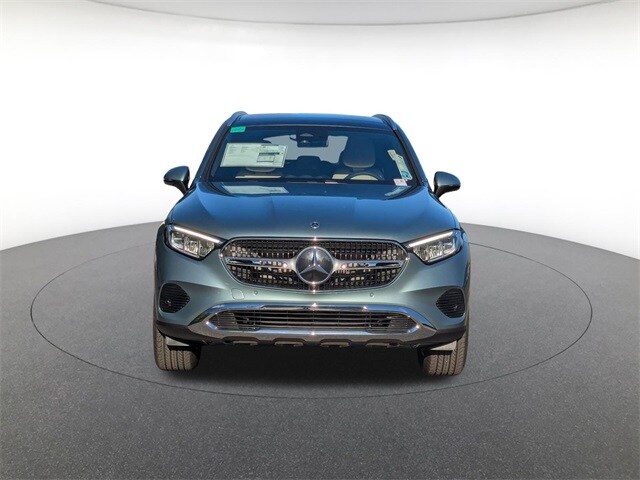 2026 Mercedes Benz GLC 300 4MATIC photo 2