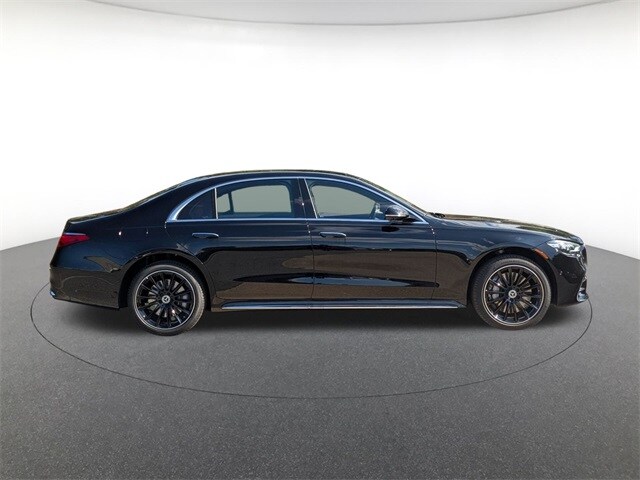 2026 Mercedes Benz S 580 4MATIC photo 4