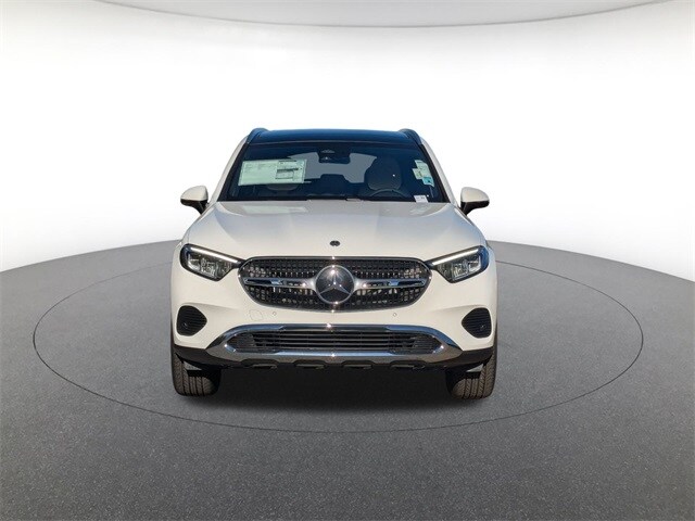 2026 Mercedes Benz GLC 300 4MATIC photo 2
