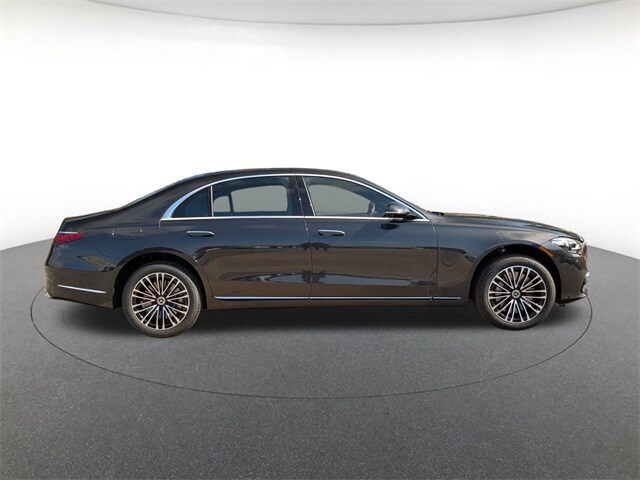 2026 Mercedes Benz S 580 4MATIC photo 3