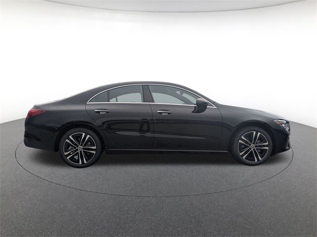 2025 Mercedes Benz CLA 250 4MATIC photo 4