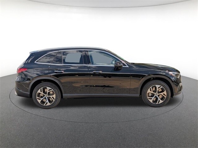 2026 Mercedes Benz GLC 350e 4MATIC photo 2
