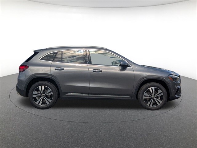 2026 Mercedes Benz GLA 250 4MATIC photo 3