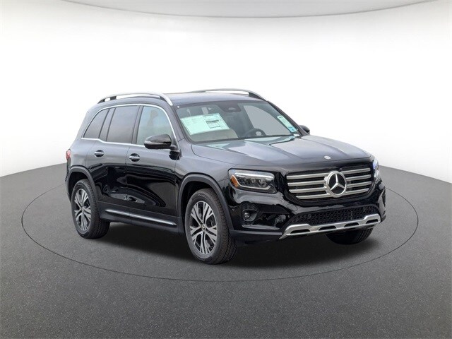 2026 Mercedes Benz GLB 250 4MATIC photo 3