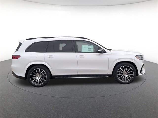 2026 Mercedes Benz GLS 580 4MATIC photo 4