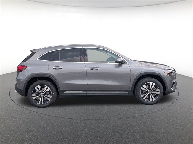 2026 Mercedes Benz GLA 250 4MATIC photo 4