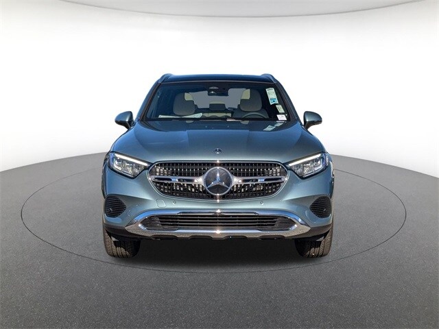 2026 Mercedes Benz GLC 300 4MATIC photo 2