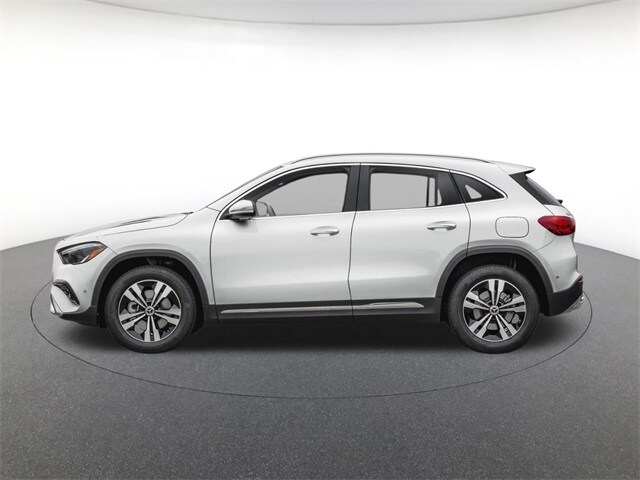 2026 Mercedes Benz GLA 250 4MATIC photo 2