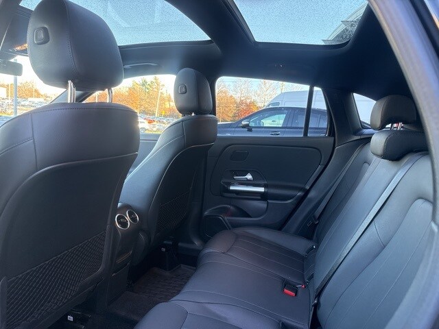 2024 Mercedes Benz GLA 250 4MATIC photo 3