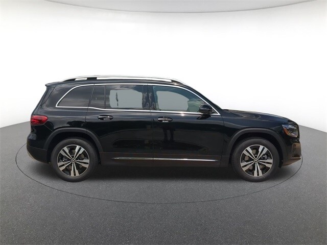 2025 Mercedes Benz GLB 250 4MATIC photo 4
