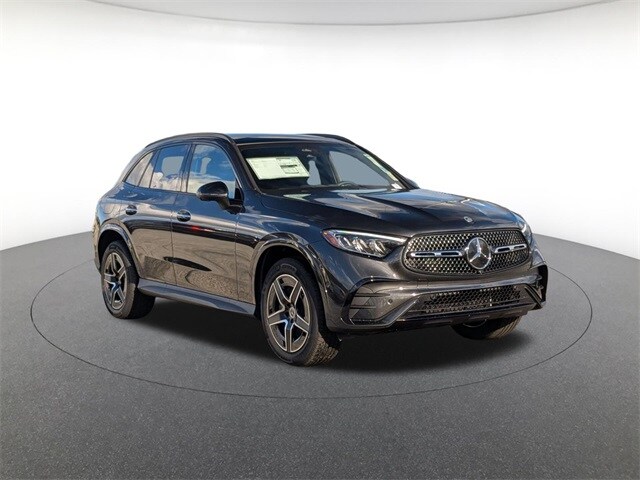 2026 Mercedes Benz GLC 300 4MATIC photo 2