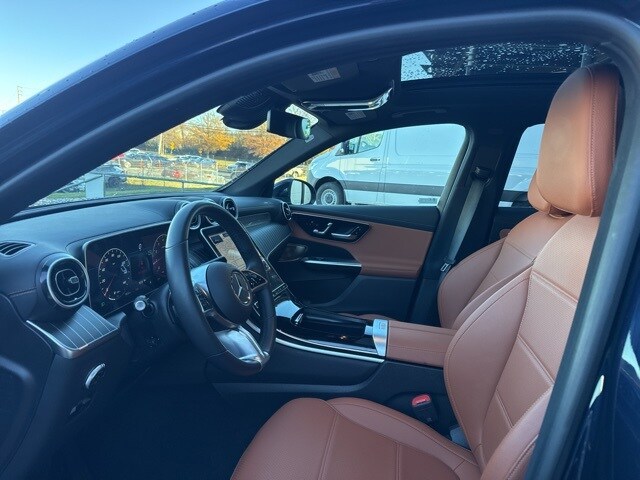 2024 Mercedes Benz GLC 300 4MATIC photo 4