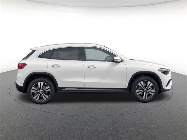 2026 Mercedes Benz GLA 250 4MATIC photo 4
