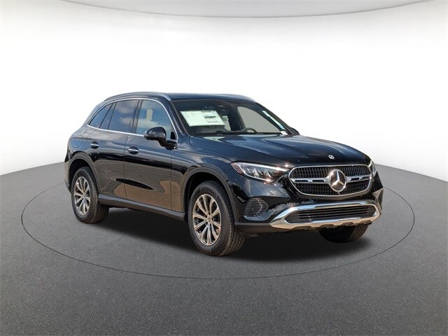 2026 Mercedes Benz GLC 300 4MATIC photo 2