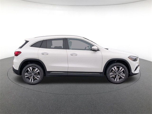 2026 Mercedes Benz GLA 250 4MATIC photo 3