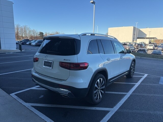 2022 Mercedes Benz GLB 250 4MATIC photo 2