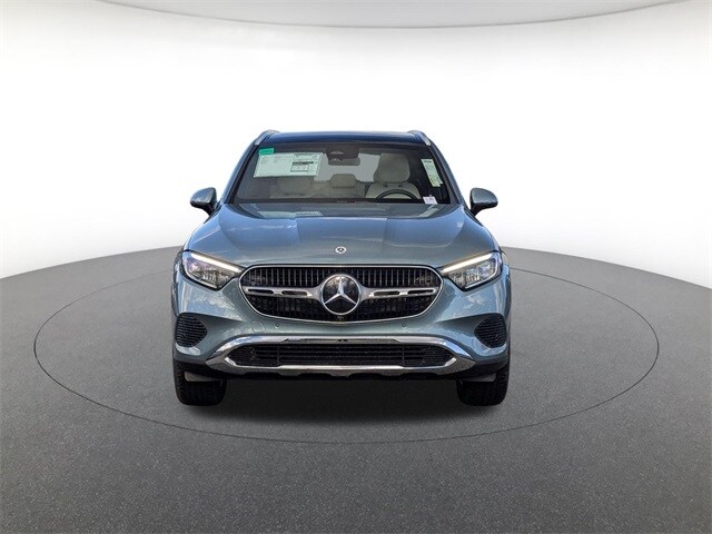 2026 Mercedes Benz GLC 300 4MATIC photo 2