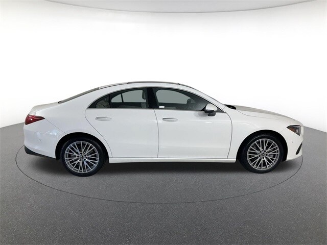 2025 Mercedes Benz CLA 250 4MATIC photo 4