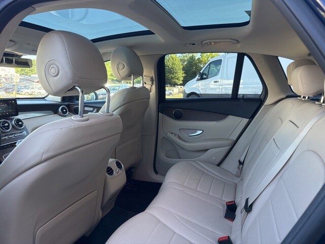 2022 Mercedes Benz GLC 300 4MATIC photo 3