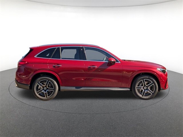 2026 Mercedes Benz GLC 300 4MATIC photo 3
