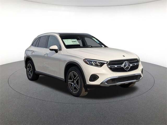 2026 Mercedes Benz GLC 300 4MATIC photo 2