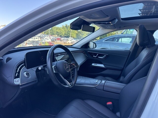 2025 Mercedes Benz E 350 4MATIC Sedan photo 4