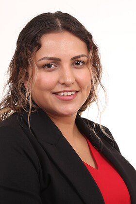 Staff member Reina Coronado from befa88efdcd8