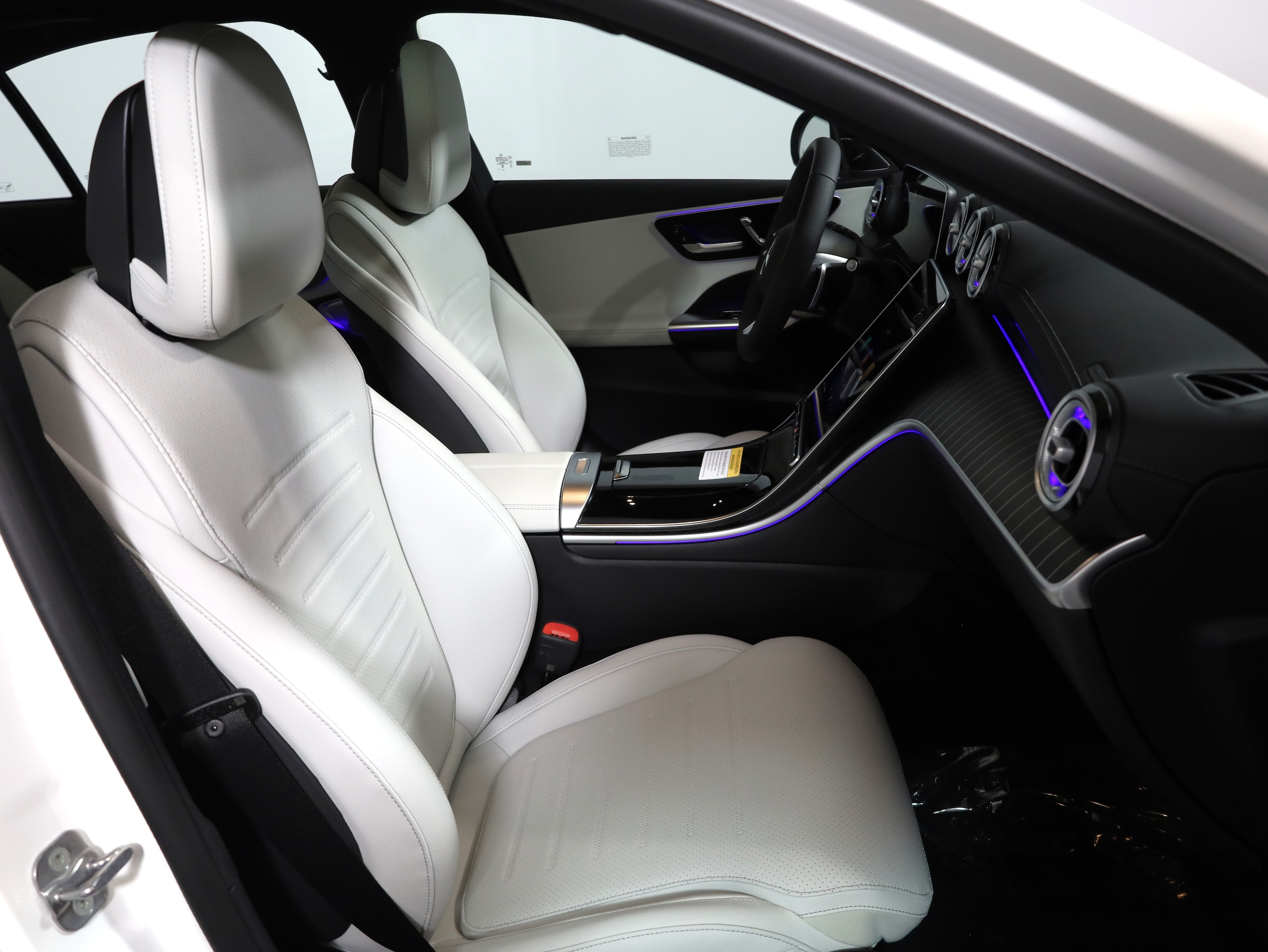2026 Mercedes-Benz C-Class Sedan C 300 - Photo 18