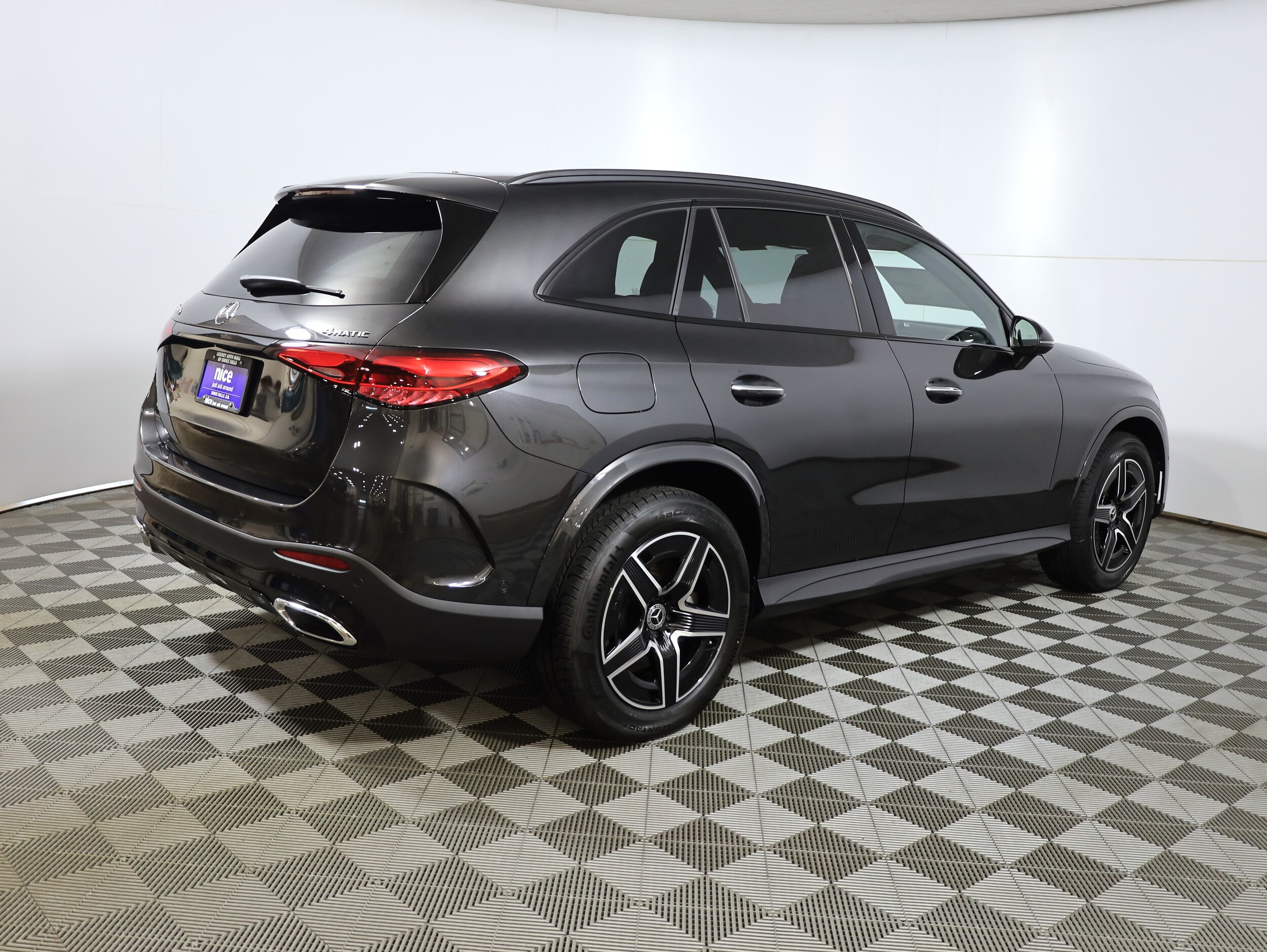 2026 Mercedes Benz GLC 350e 4MATIC photo 2