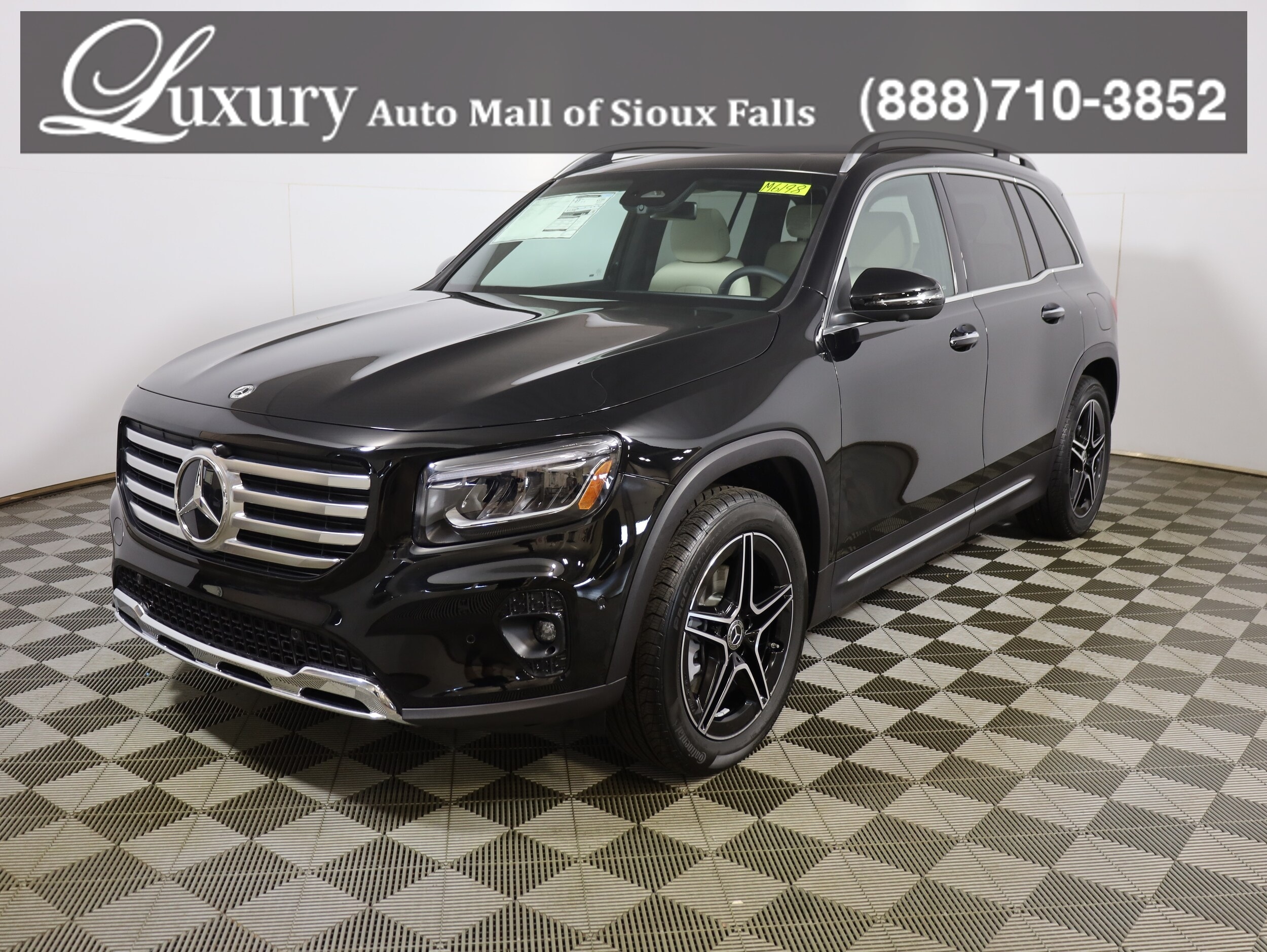 2026 Mercedes-Benz GLB GLB 250 4MATIC's photo