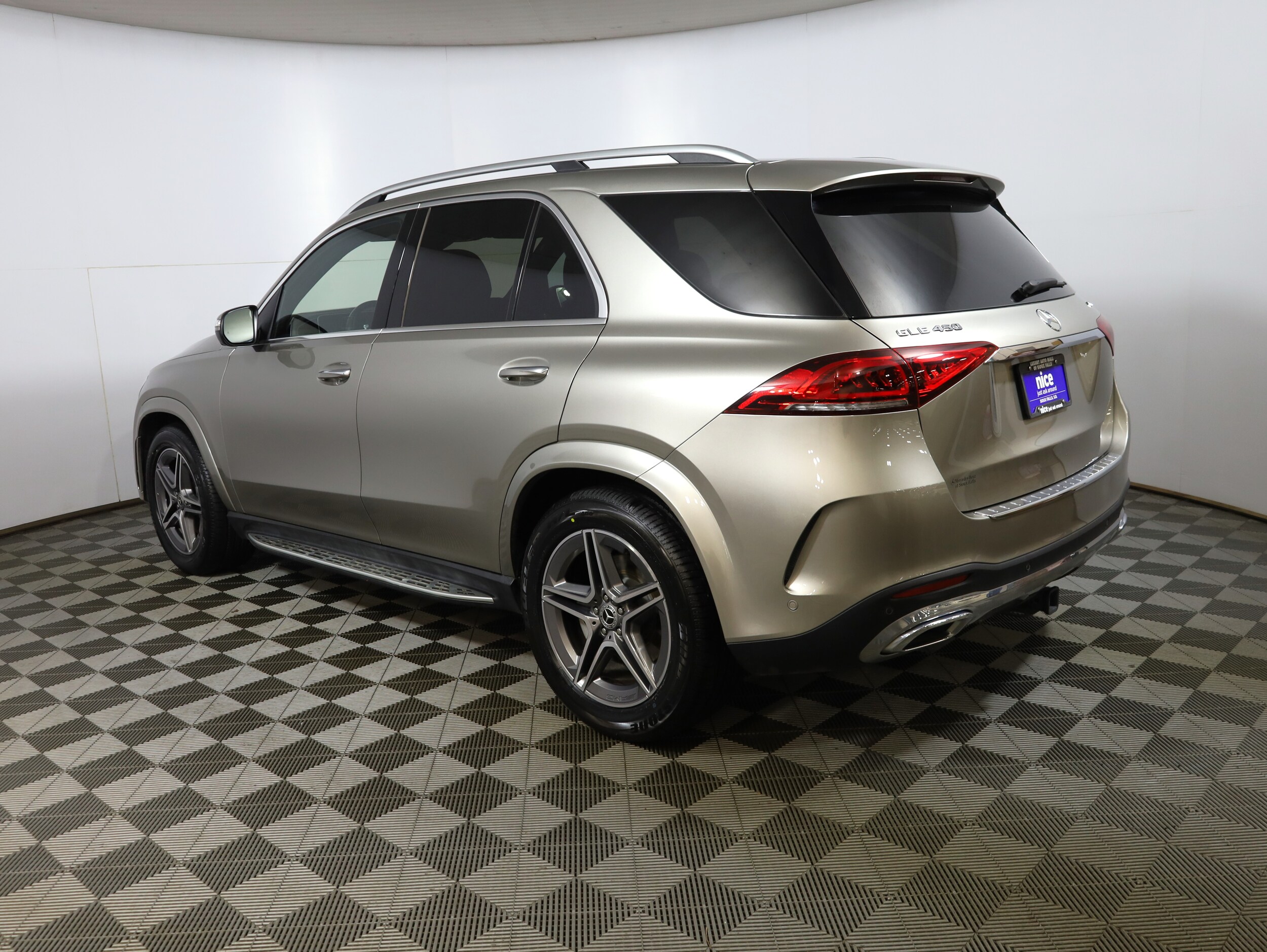 2023 Mercedes Benz GLE 450 4MATIC photo 2