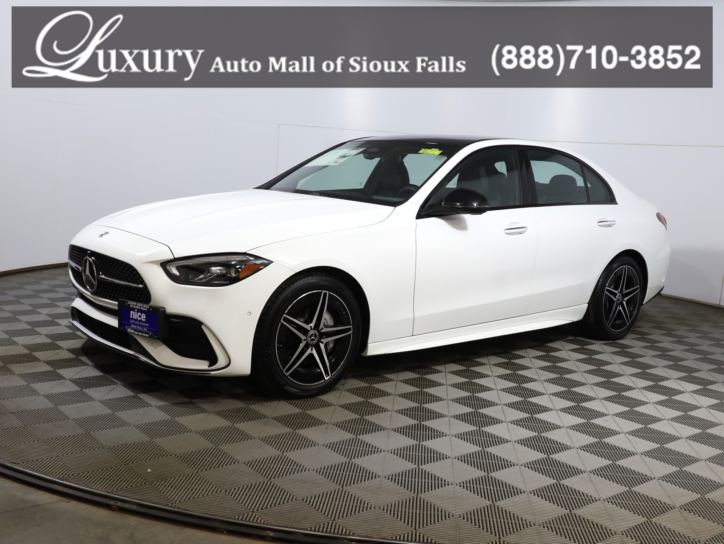 2025 Mercedes-Benz C-Class Sedan C 300's photo