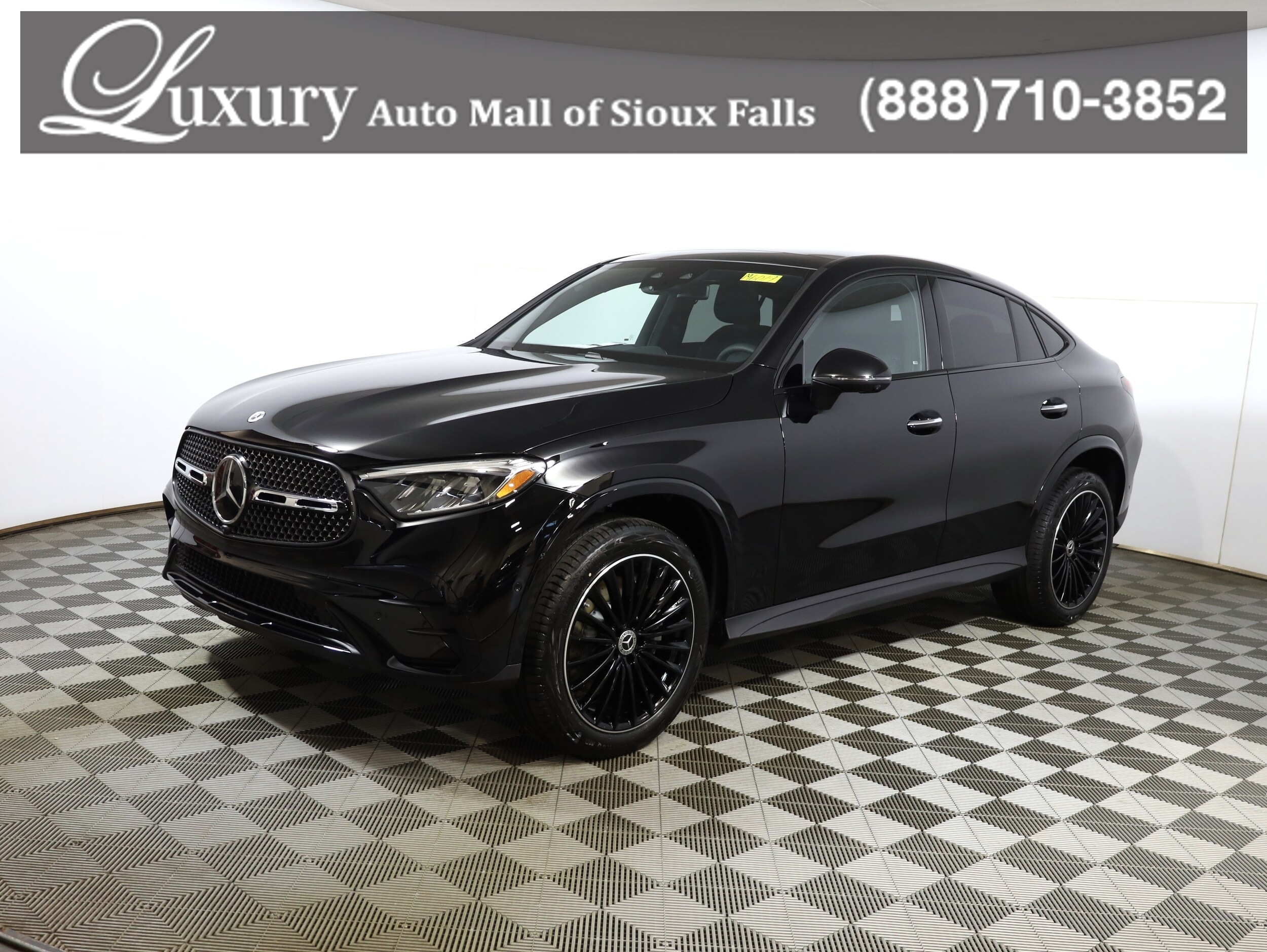 2026 Mercedes-Benz GLC Coupe GLC 300's photo