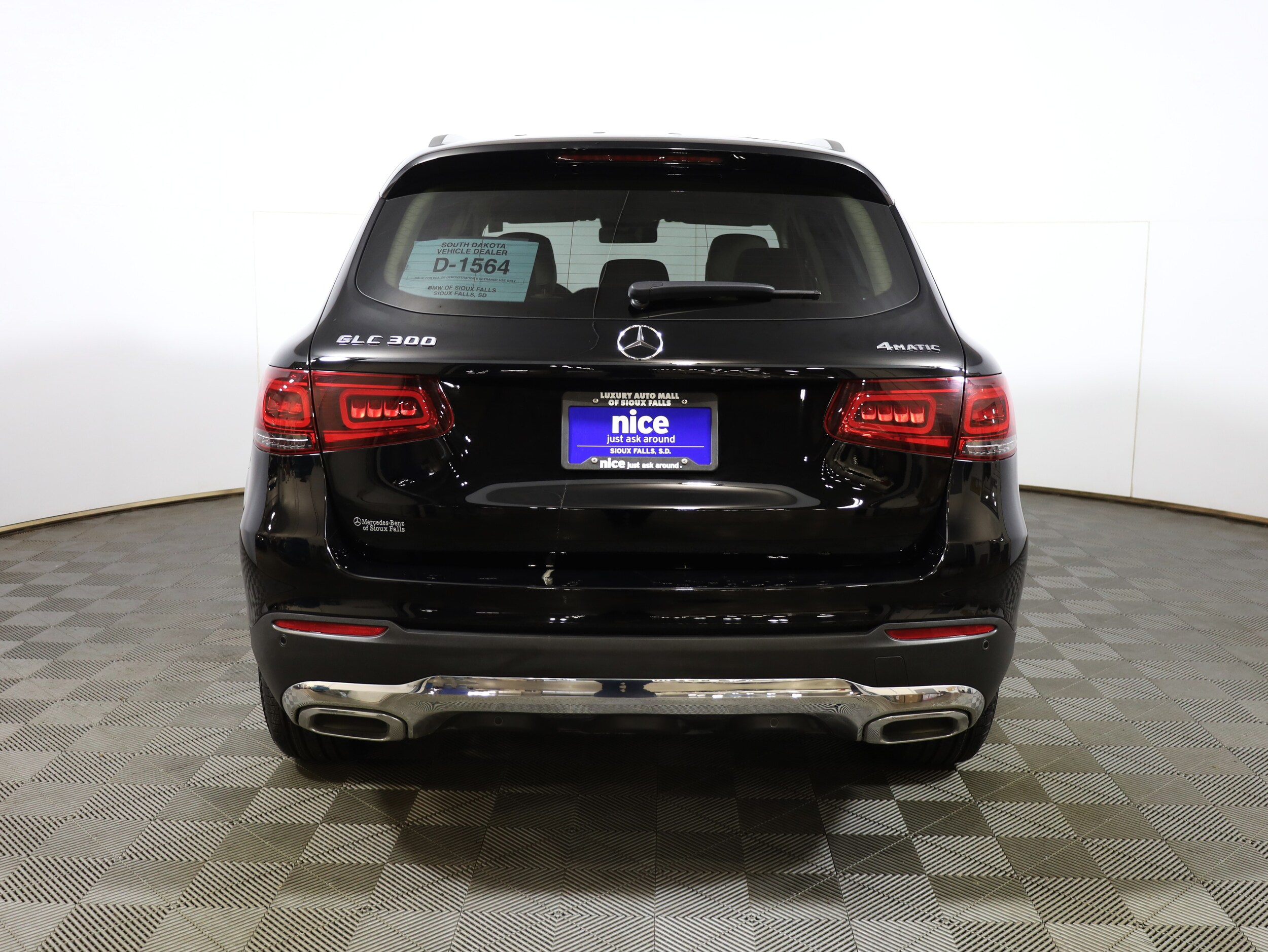 2022 Mercedes Benz GLC 300 4MATIC photo 3