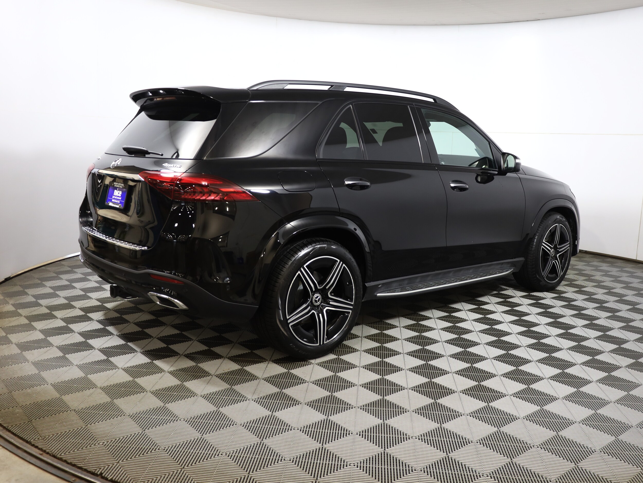 2024 Mercedes Benz GLE 450 photo 2