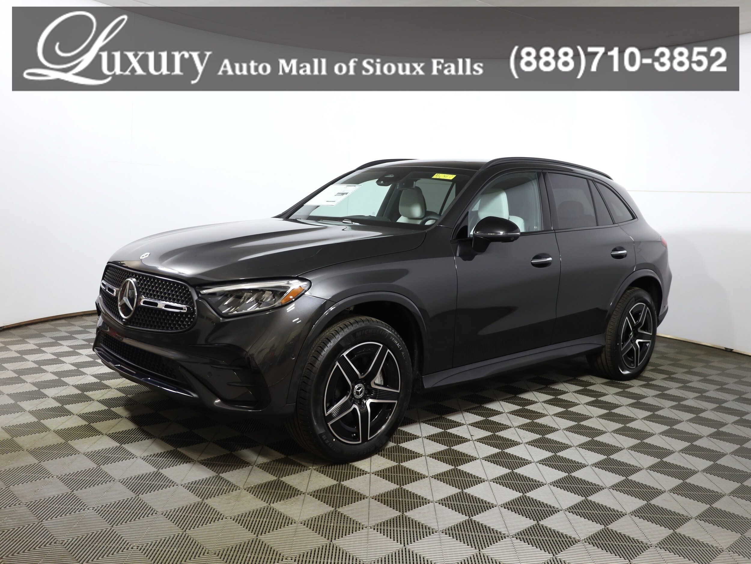 2026 Mercedes-Benz GLC Base's photo