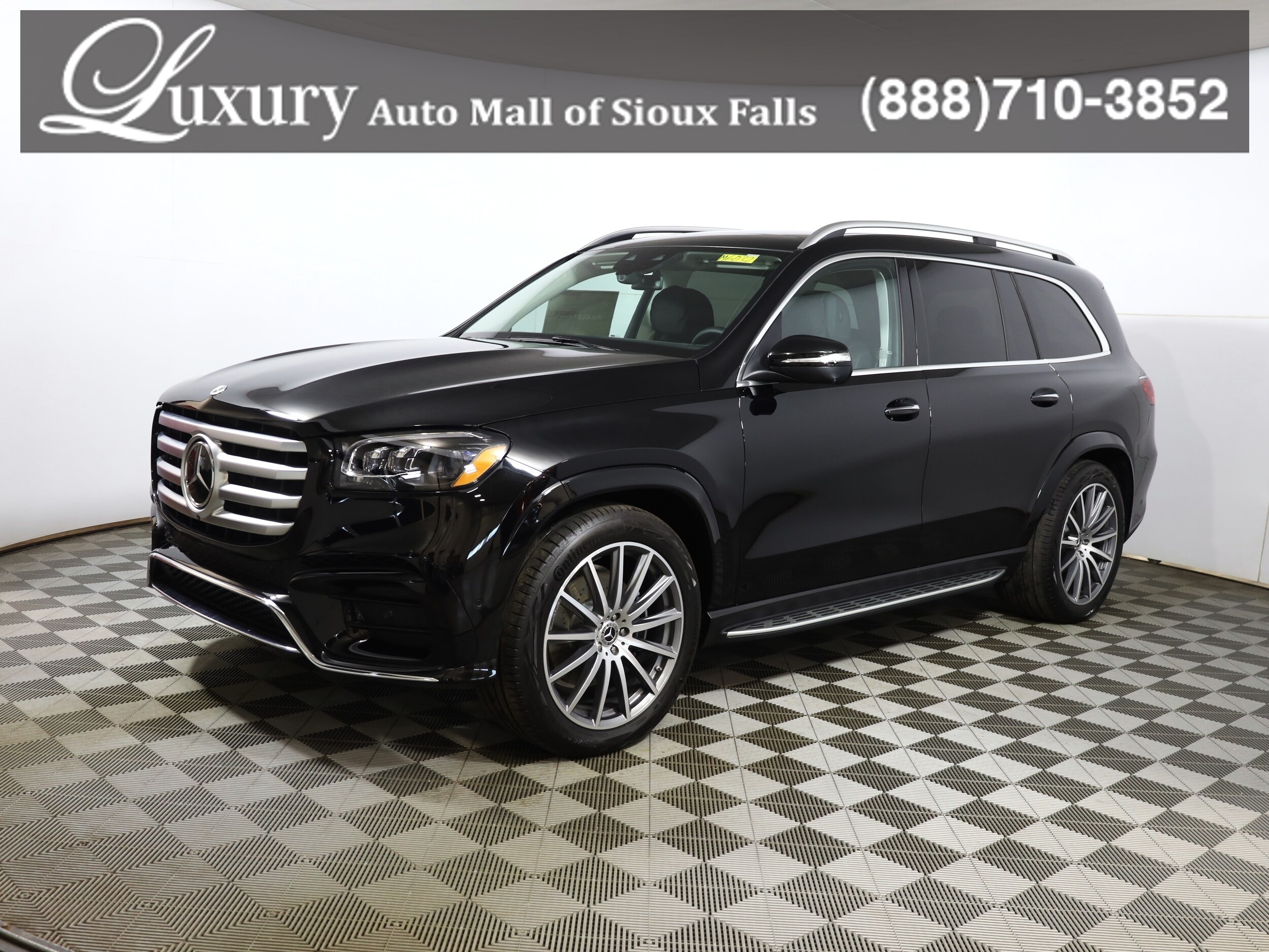 2025 Mercedes-Benz GLS Base's photo