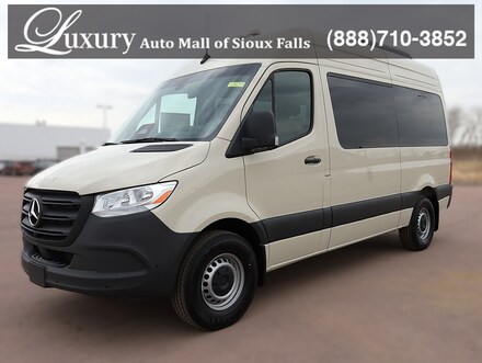 2026 Mercedes-Benz Sprinter 2500 Passenger 144 WB Minivan/Van