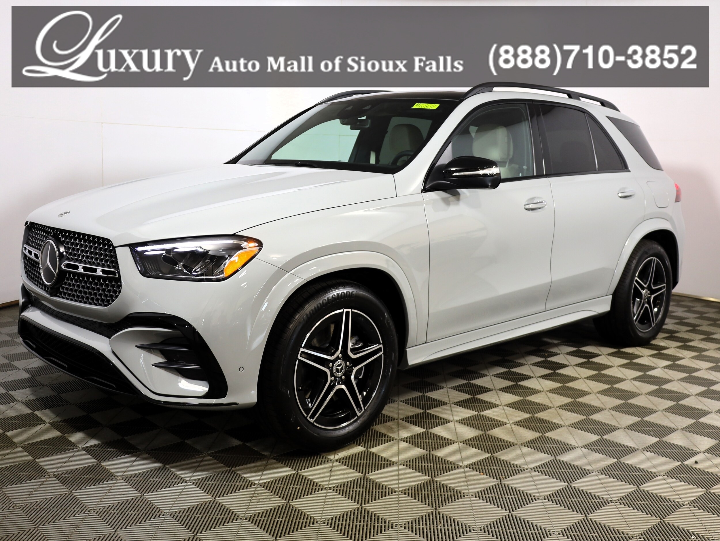 2026 Mercedes-Benz GLE GLE 450E 4MATIC's photo