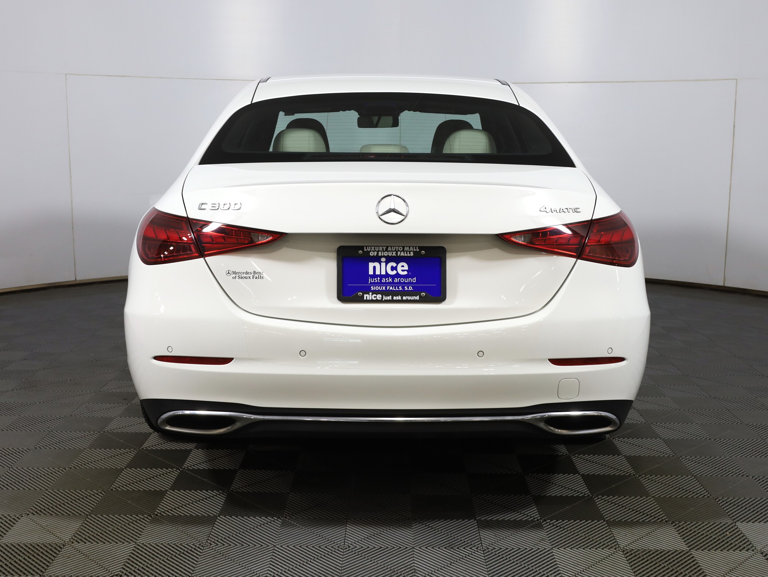 2024 Mercedes Benz C 4MATIC 300 photo 3