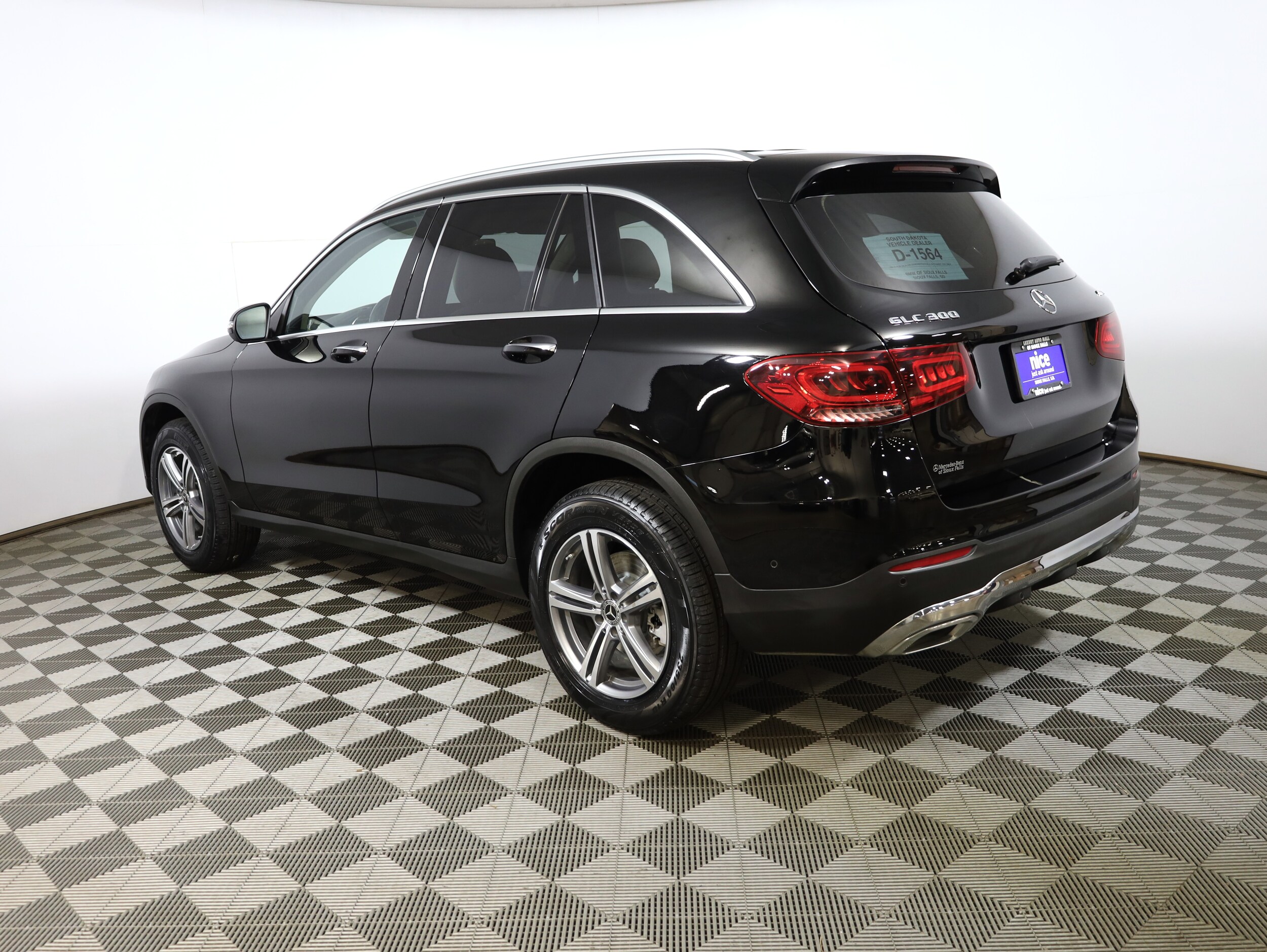 2022 Mercedes Benz GLC 300 4MATIC photo 2