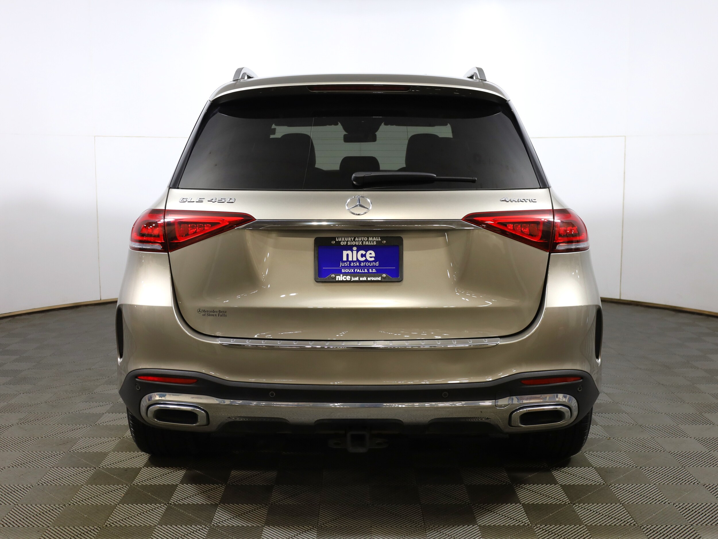 2023 Mercedes Benz GLE 450 4MATIC photo 3