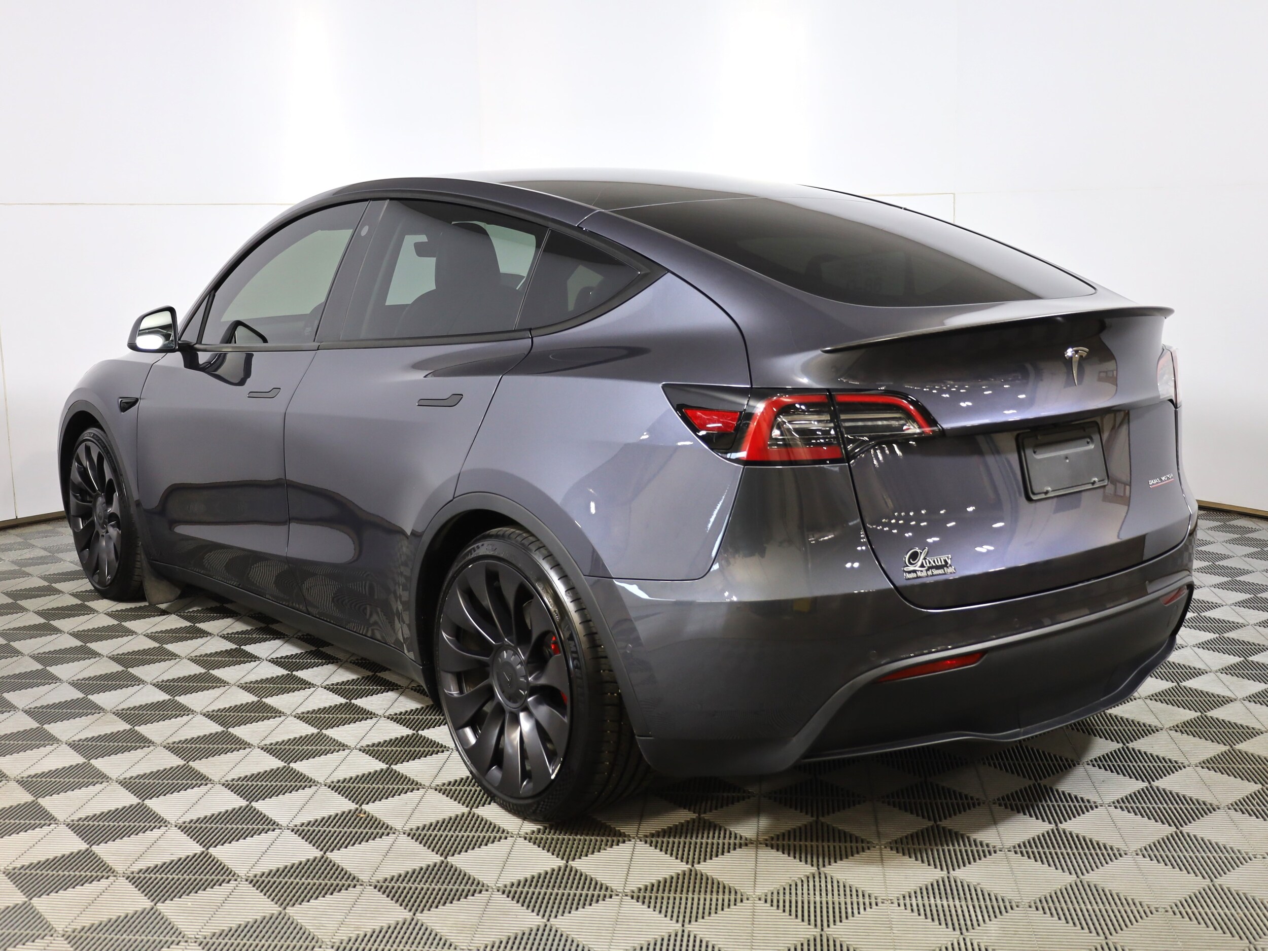 Used 2022 Tesla Model Y Performance with VIN 7SAYGDEF2NF395524 for sale in Sioux Falls, SD