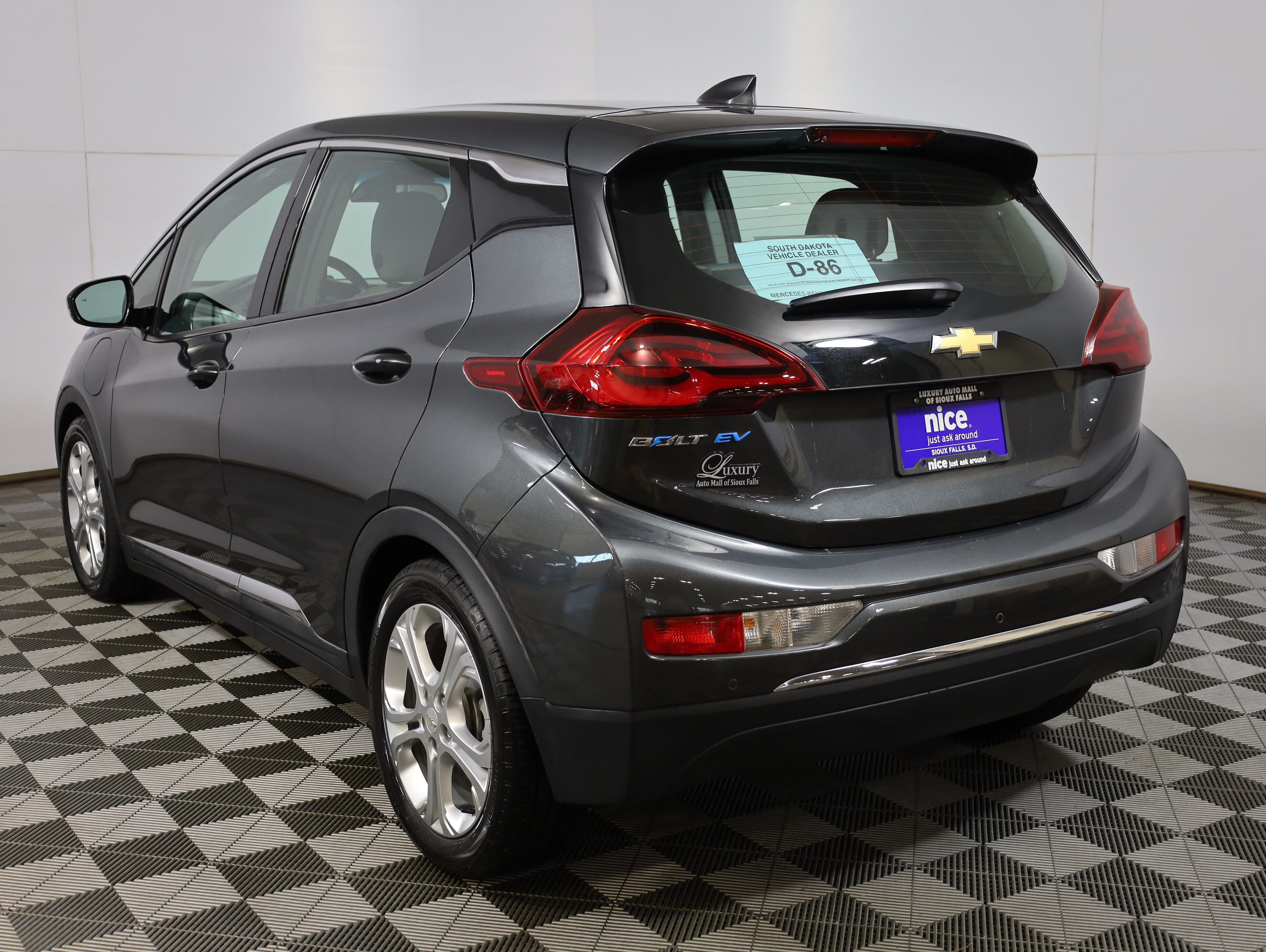 Used 2019 Chevrolet Bolt EV LT with VIN 1G1FY6S06K4127147 for sale in Sioux Falls, SD
