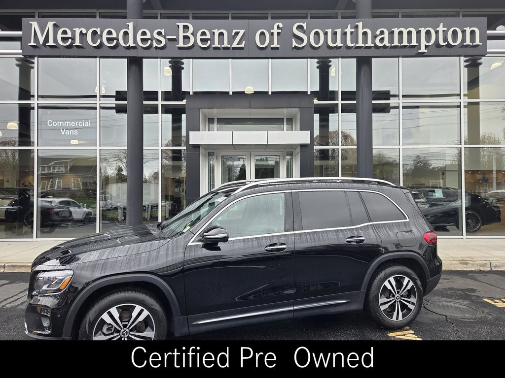 2026 Mercedes-Benz GLB GLB 250 4MATIC's photo