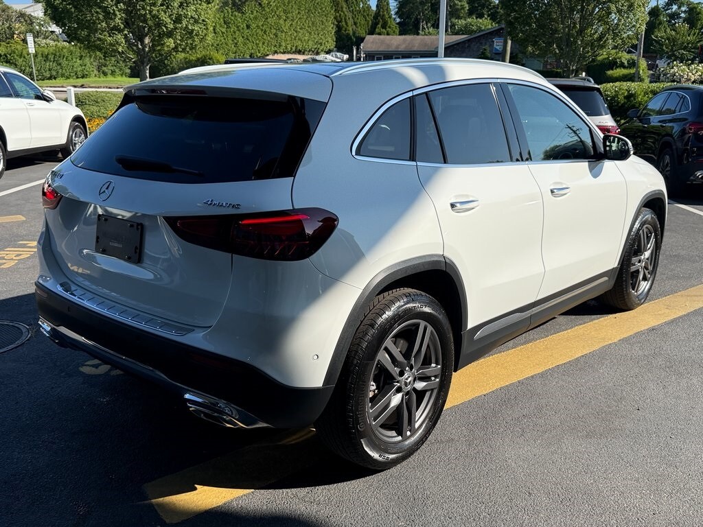 2025 Mercedes Benz GLA 250 4MATIC photo 3